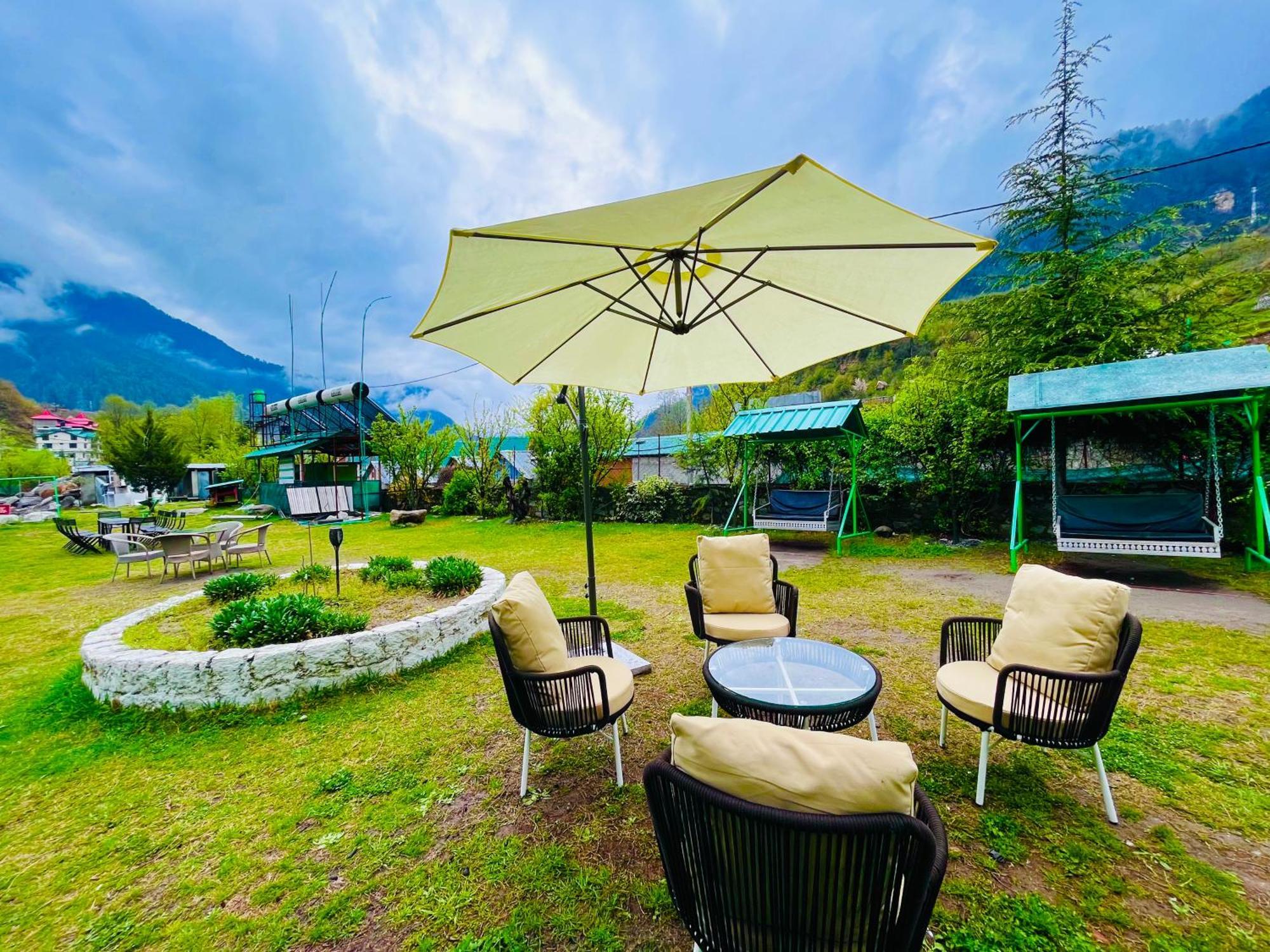 Himalayan Fort Resort, Manali - ! Riverside Property !! Big Lawn With Bonfire !! Best Selling !! Scenic River & Mountais View !! Big Parking !! Luxury Balcony Rooms !! Playing Zone !! Property Of The Year ! M 98160-43600 Luaran gambar