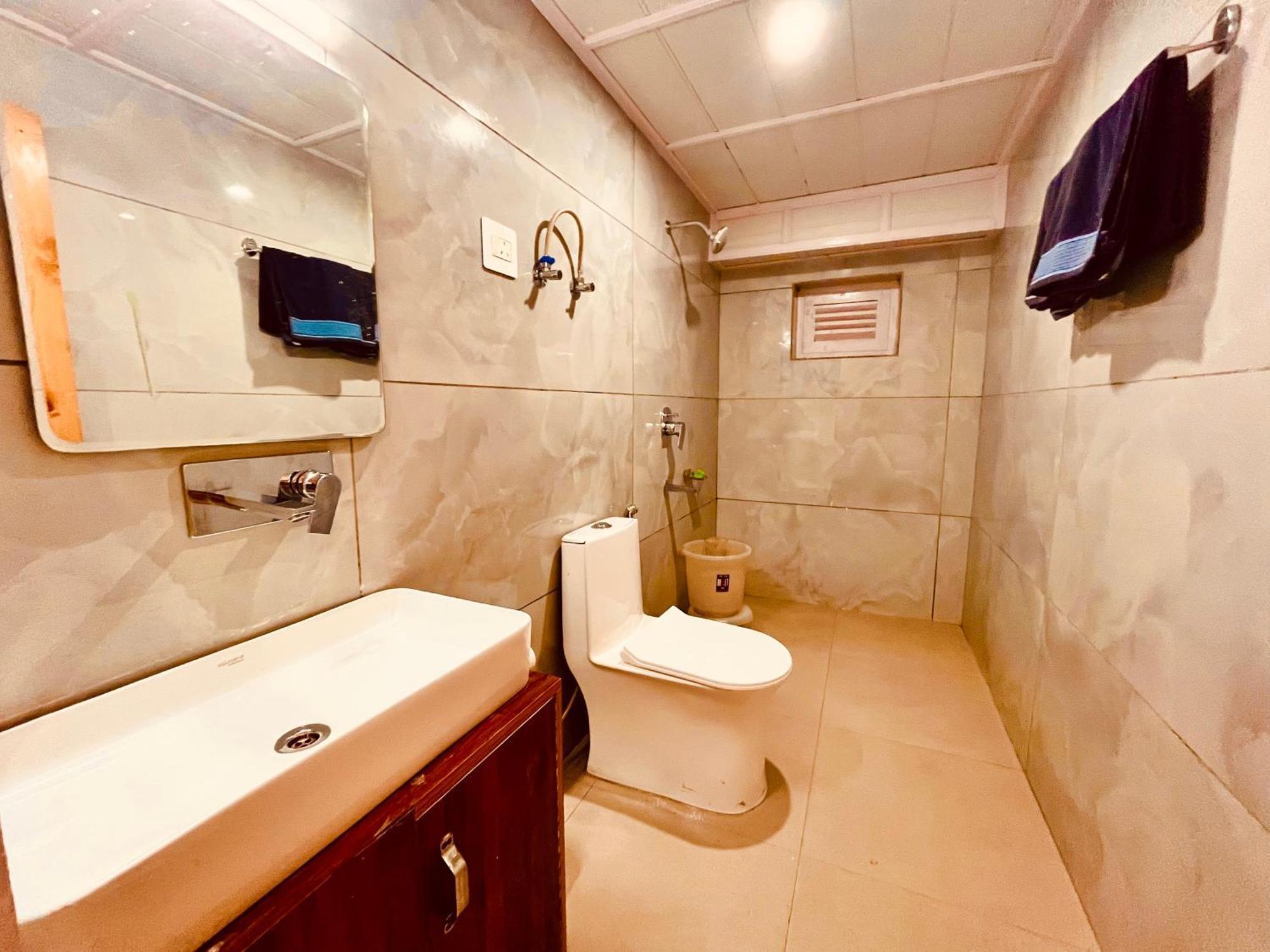 Himalayan Fort Resort, Manali - ! Riverside Property !! Big Lawn With Bonfire !! Best Selling !! Scenic River & Mountais View !! Big Parking !! Luxury Balcony Rooms !! Playing Zone !! Property Of The Year ! M 98160-43600 Luaran gambar